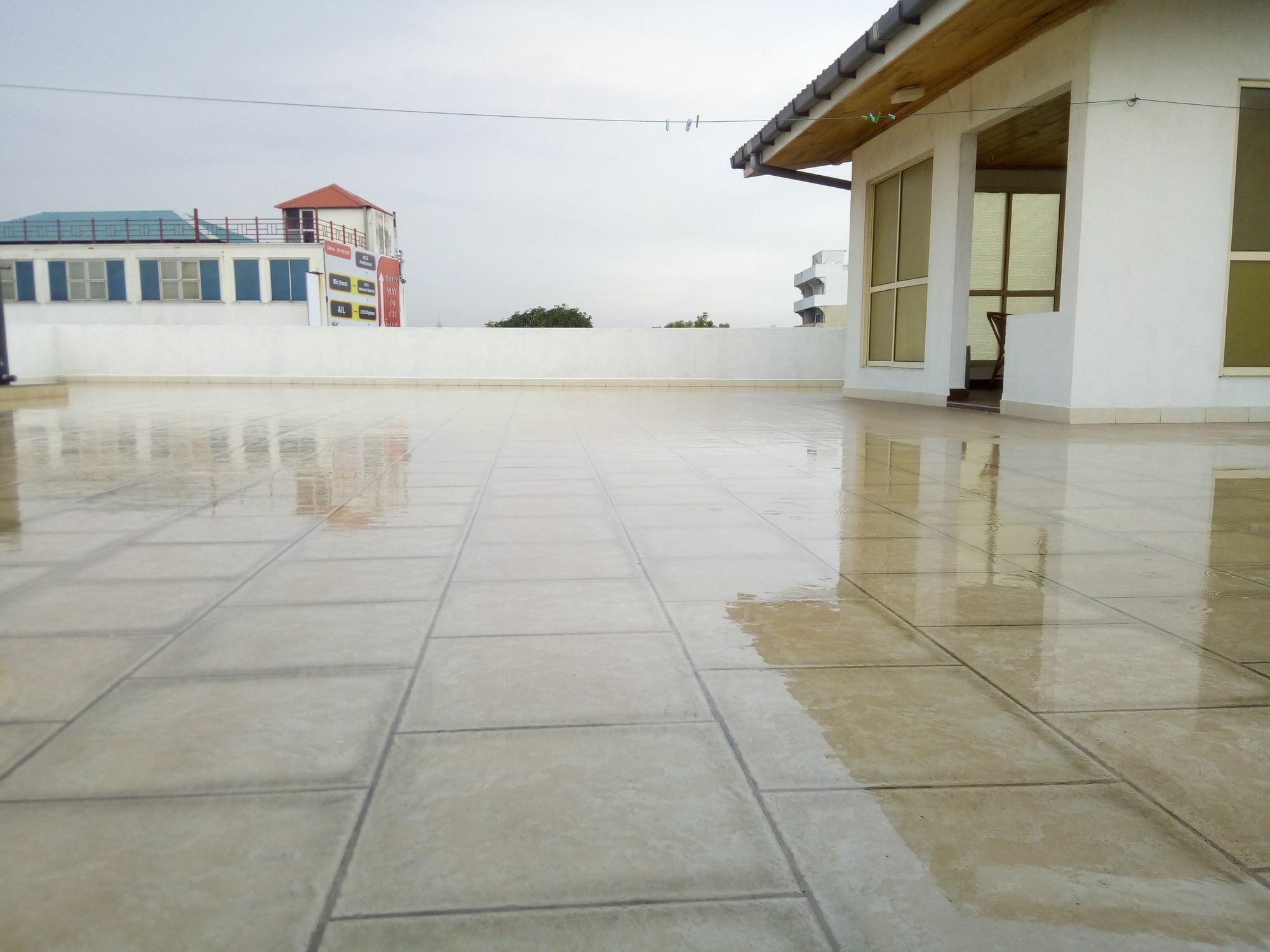 Ferienwohnung Ocean Pebbles Dehiwala-Mount Lavinia Exterior foto